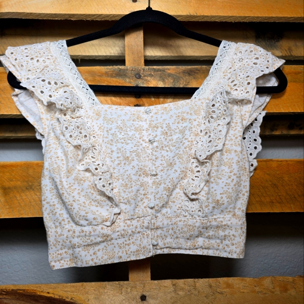 American Eagle Outfitters cropped shirt Size:M color:Cream/Mustard